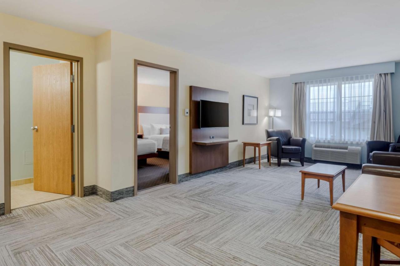 Best Western Plus Woodstock Hotel Conference Centre מראה חיצוני תמונה